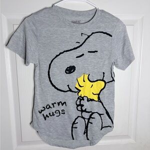 Peanuts 'Warm Hugs' Snoopy Grey T‑Shirt with Yellow Accent